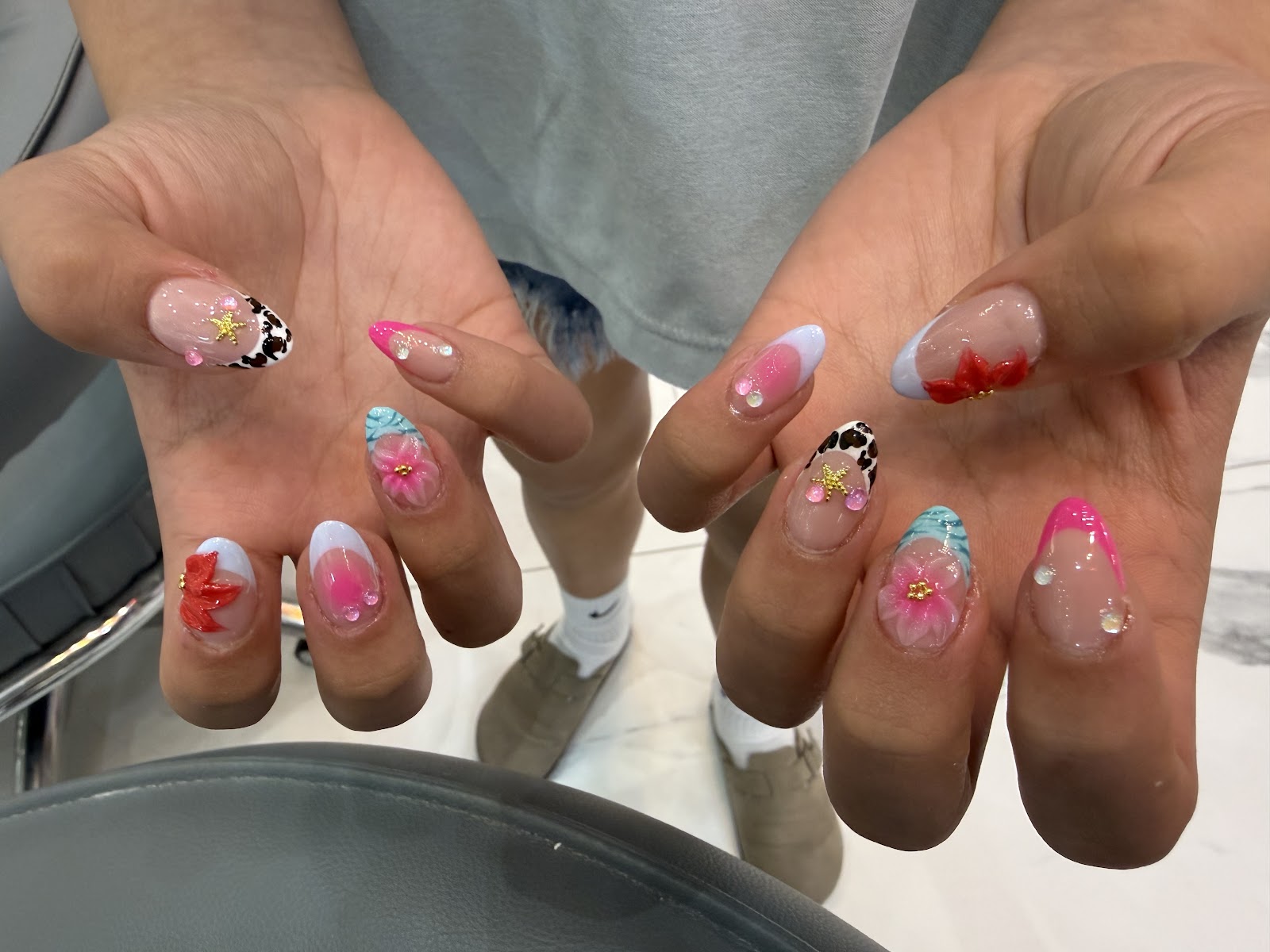 ROYAL NAILS & SPA nail photo 2