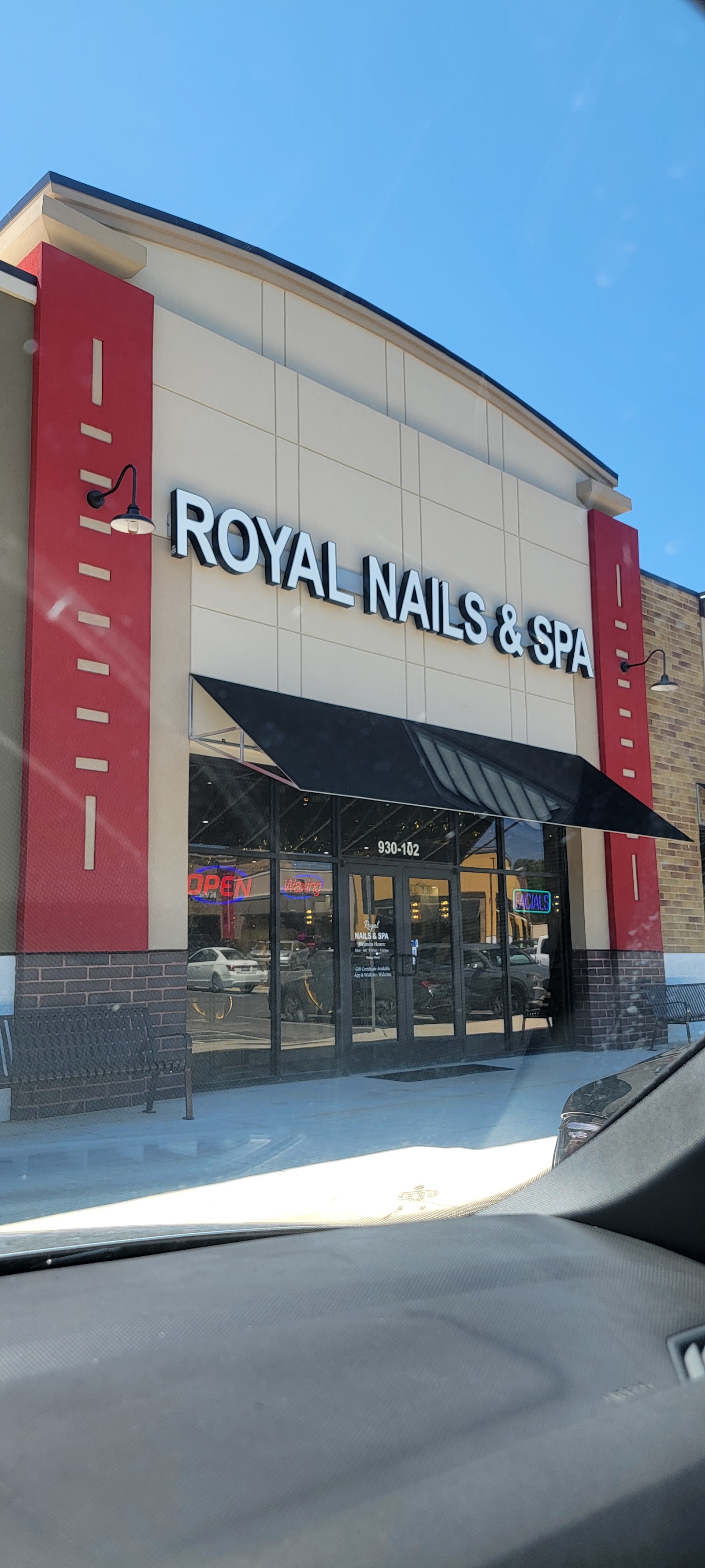 ROYAL NAILS & SPA nail photo 8